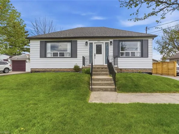 101 Corman Ave, Hamilton, ON L8G 3W3