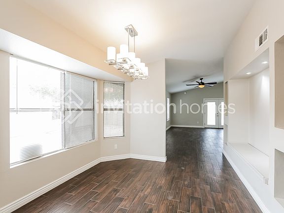 4th image of 8707 W Amelia Ave