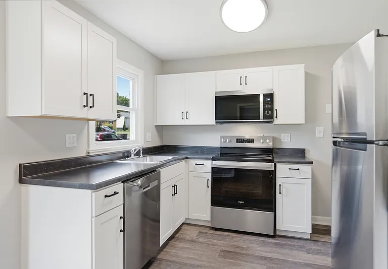 2706 Jefferson Ave — Photo 4