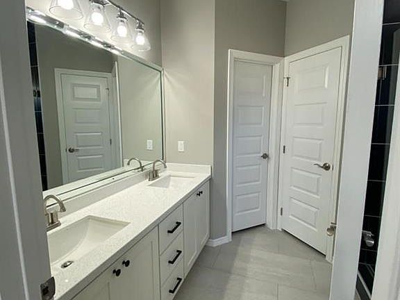 5th image of 3505 Mina De Oro St