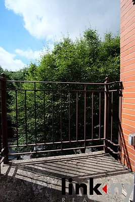 Rented by Link NY Realty | media 12