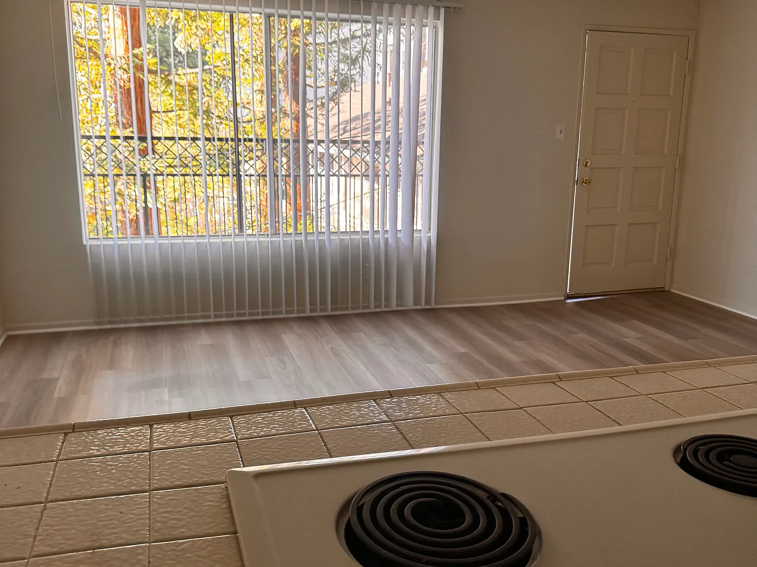 203 Montana Ave — Photo 2