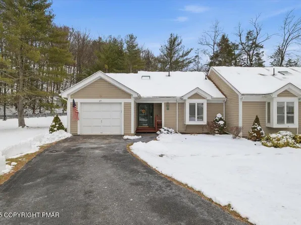 23 Turtle Way, Stroudsburg, PA 18360