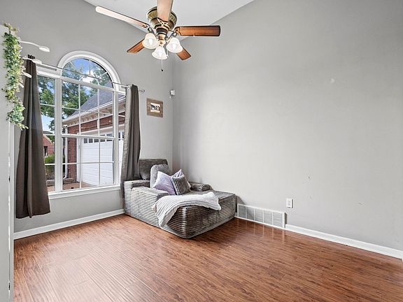 4th image of 8224 Blue Lagoon Dr