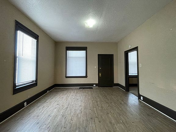 5th image of 469 W Forest Ave