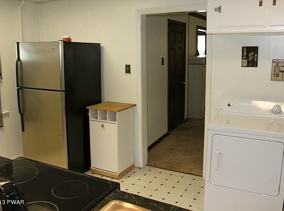2nd image of 217 Wangum Ave