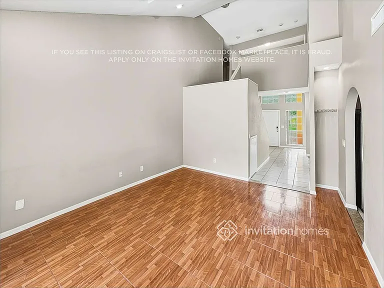 11585 Gorham Dr — Photo 6