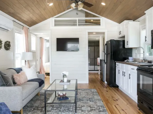 (undisclosed Address), Austin, TX 78724