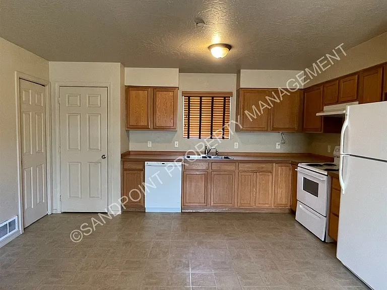 327 Olive Ave #G — Photo 11