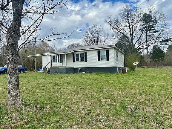 2nd image of 456 Cummings Rd