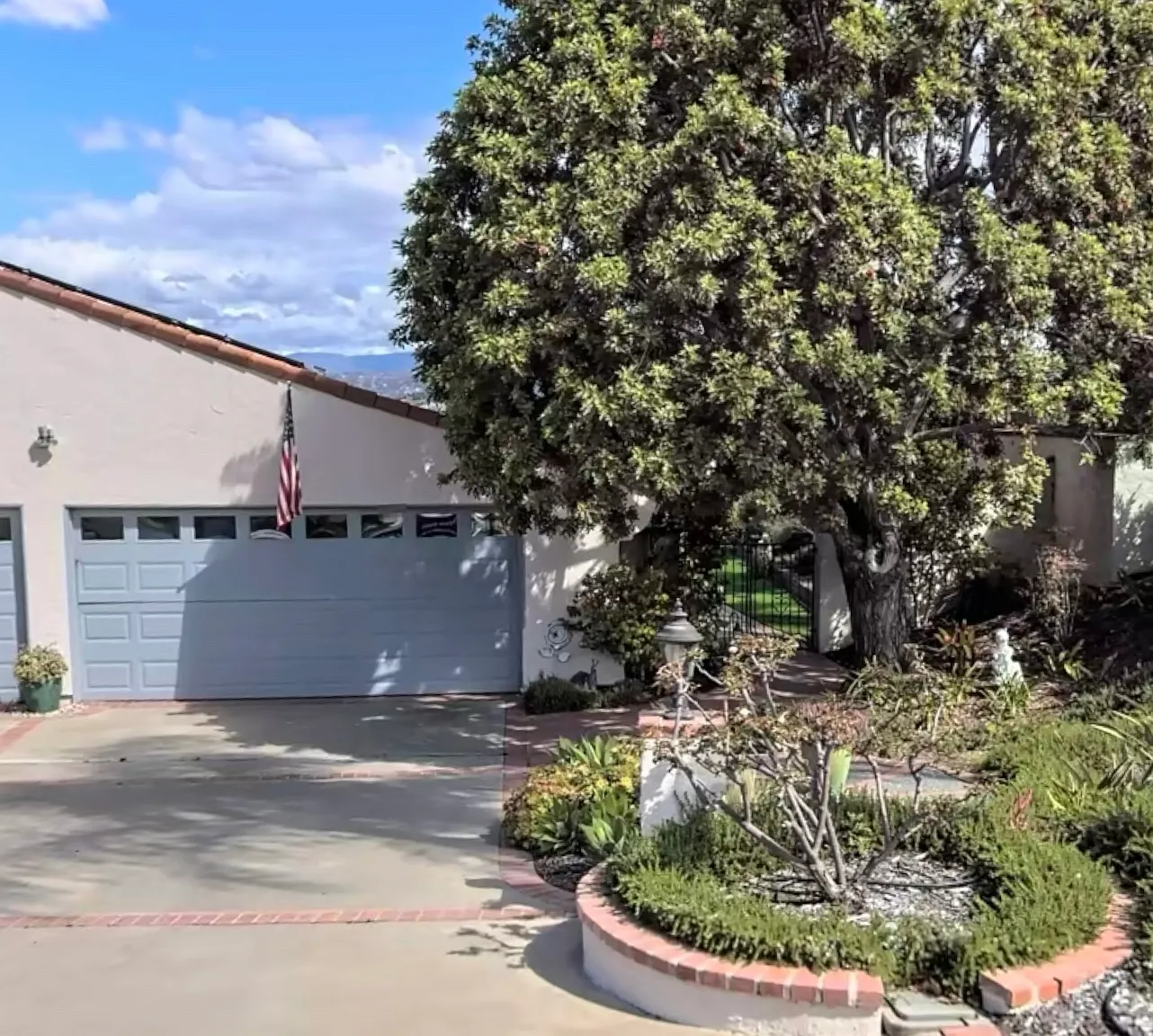 3 bed, 2.5 bath, 3088 sqft, $5,800 — Photo 4