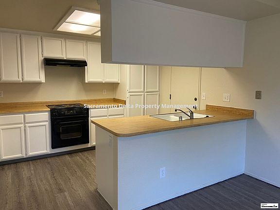 2nd image of 1 Zephyr Cove Cir
