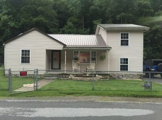 457 Bowman Bottom Rd, Pineville, WV 24874