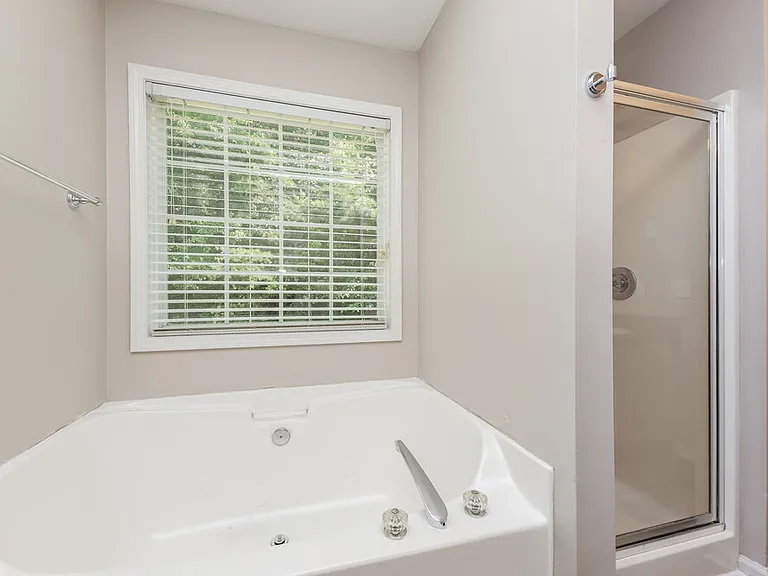 222 Fairview Oak Pl — Photo 12