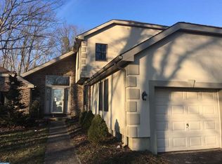 7 Winfield Dr, Berlin, NJ 08009