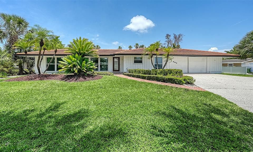 1st image of 223 Seagull Ln