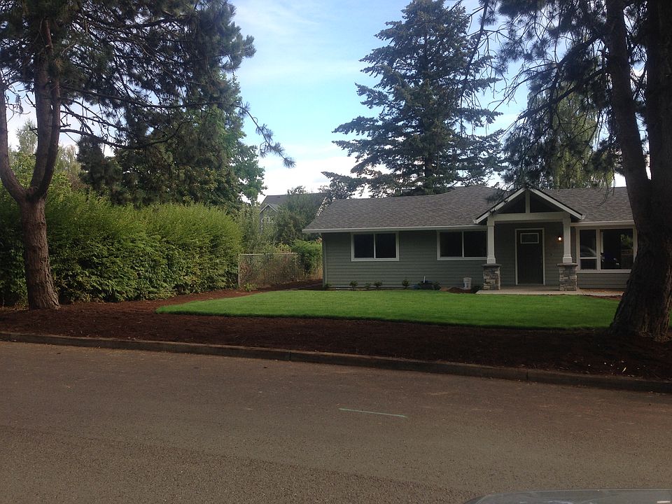 1st image of 12301 Meadowlawn Dr