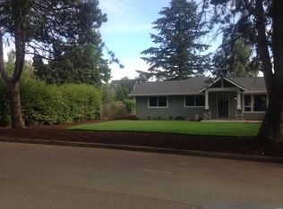 12301 Meadowlawn Dr, Oregon City, OR 97045