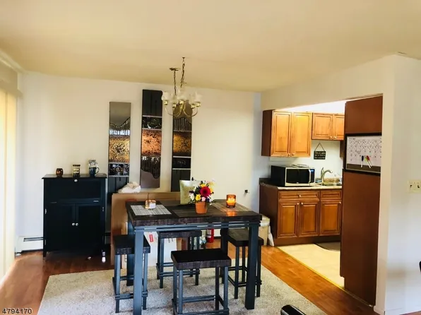 680 State Route 15 S APT 57, Lake Hopatcong, NJ 07849