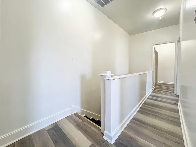 608 Halifax St — Photo 15