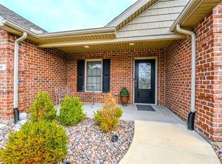 607 W Bentley Cir, Troy, OH 45373