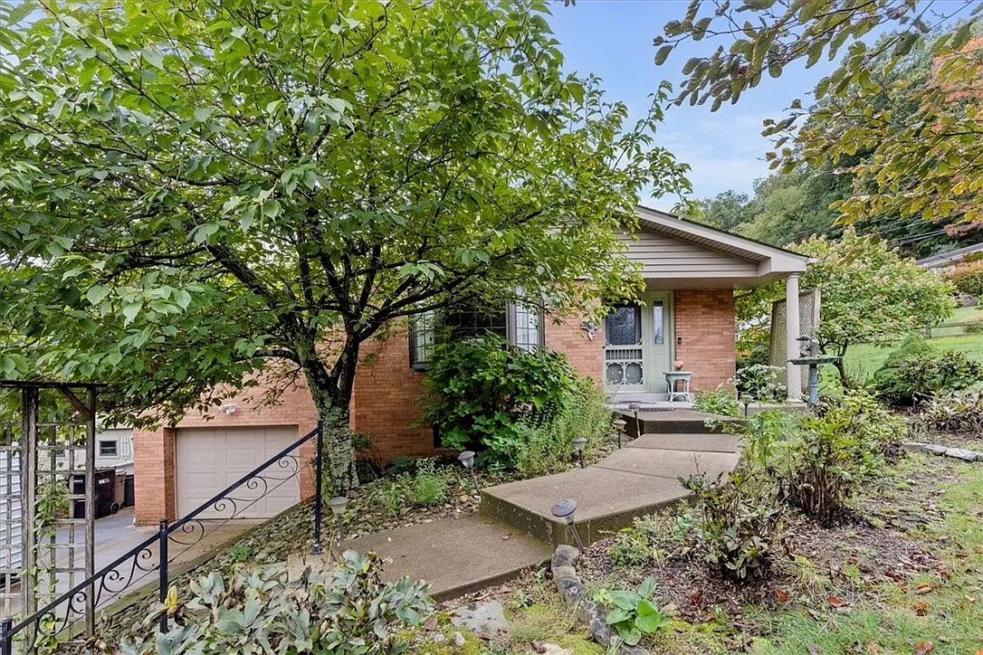 100 Morelli Dr photo 1
