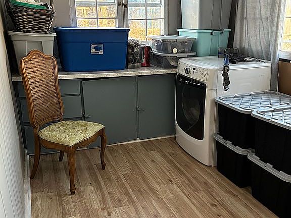 5th image of 206 W Concord Ave