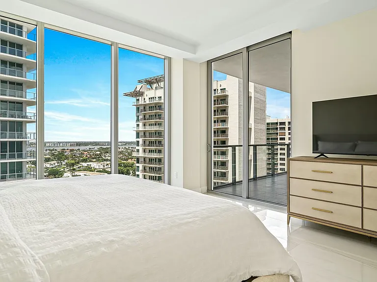3100 N Ocean Dr #H-1409 — Photo 16