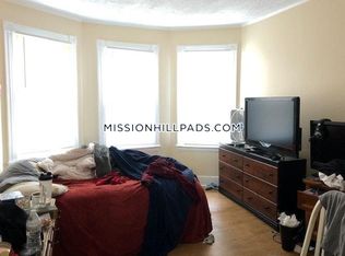 51 Hillside St #3R, Roxbury Crossing, MA 02120