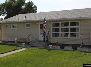 519 N 15th St, Worland, WY 82401