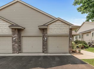 2750 Park View Ct, Little Canada, MN 55117