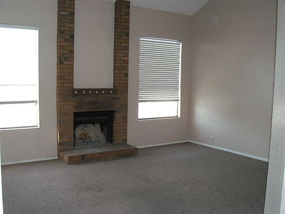 5th image of 7409 W Cameron Dr