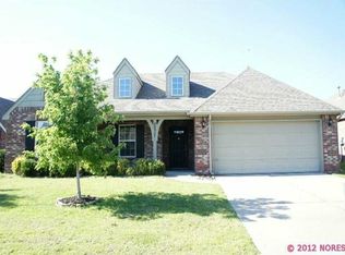 20527 E 46th St S, Broken Arrow, OK 74014