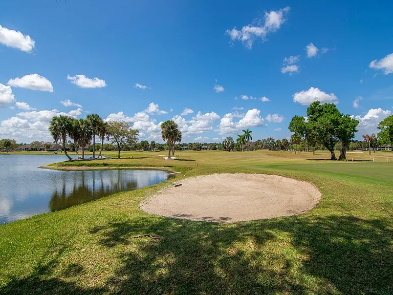 28 Plantation Dr #204 — Photo 48