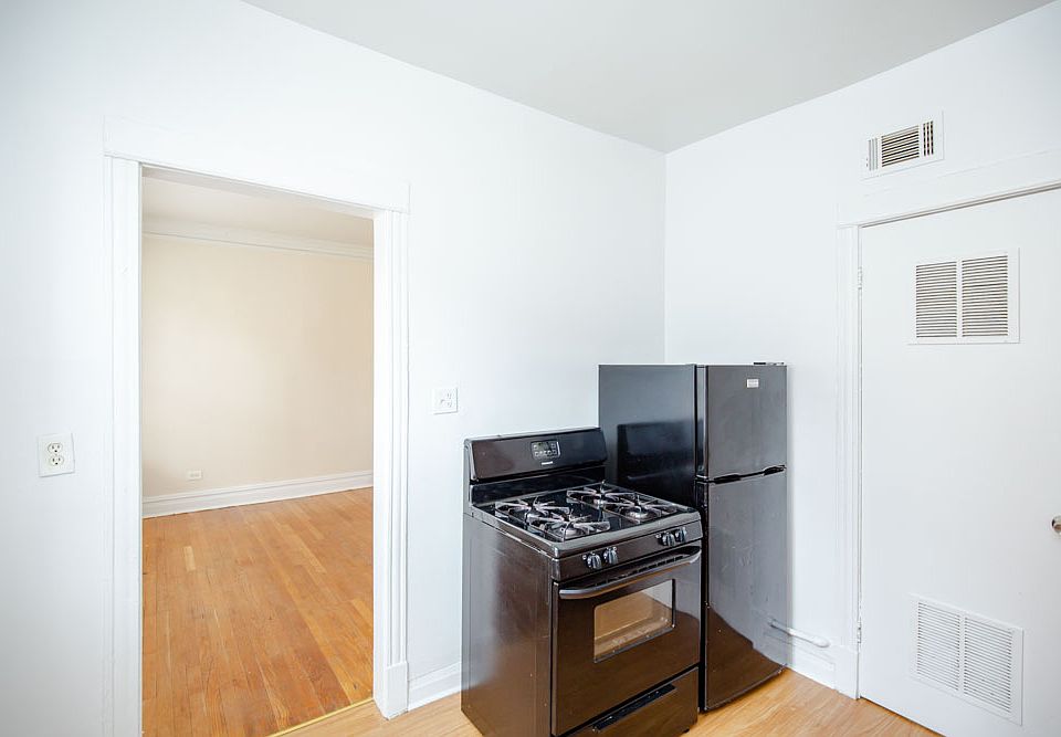 1st image of 6248 S Western Ave #2M
