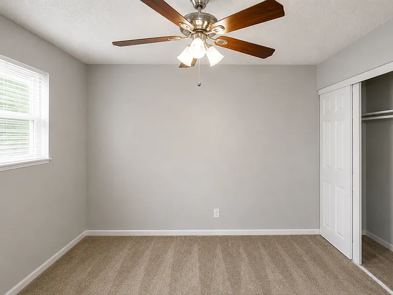 The Flats at Minor Park — Photo 21