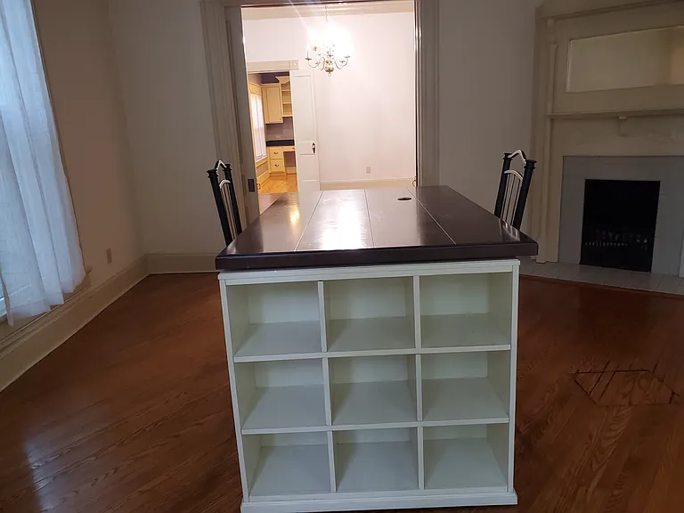 114 W Lexington Ave — Photo 12
