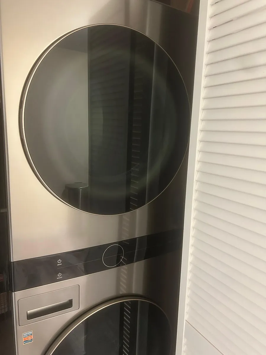 Laundry - 21563 Awbrey Pl