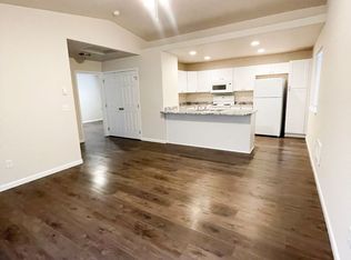 205 Rickenbacker Ave #B, Klamath Falls, OR 97601