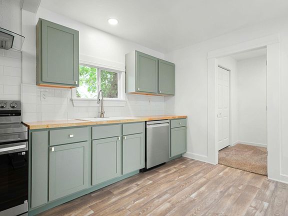 5th image of 1812 Columbia St