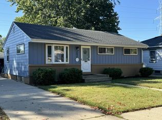 4829 W Tesch Ave, Milwaukee, WI 53220
