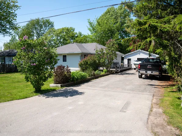 2868 June Rd, Pt Colborne, ON L3K 5V3
