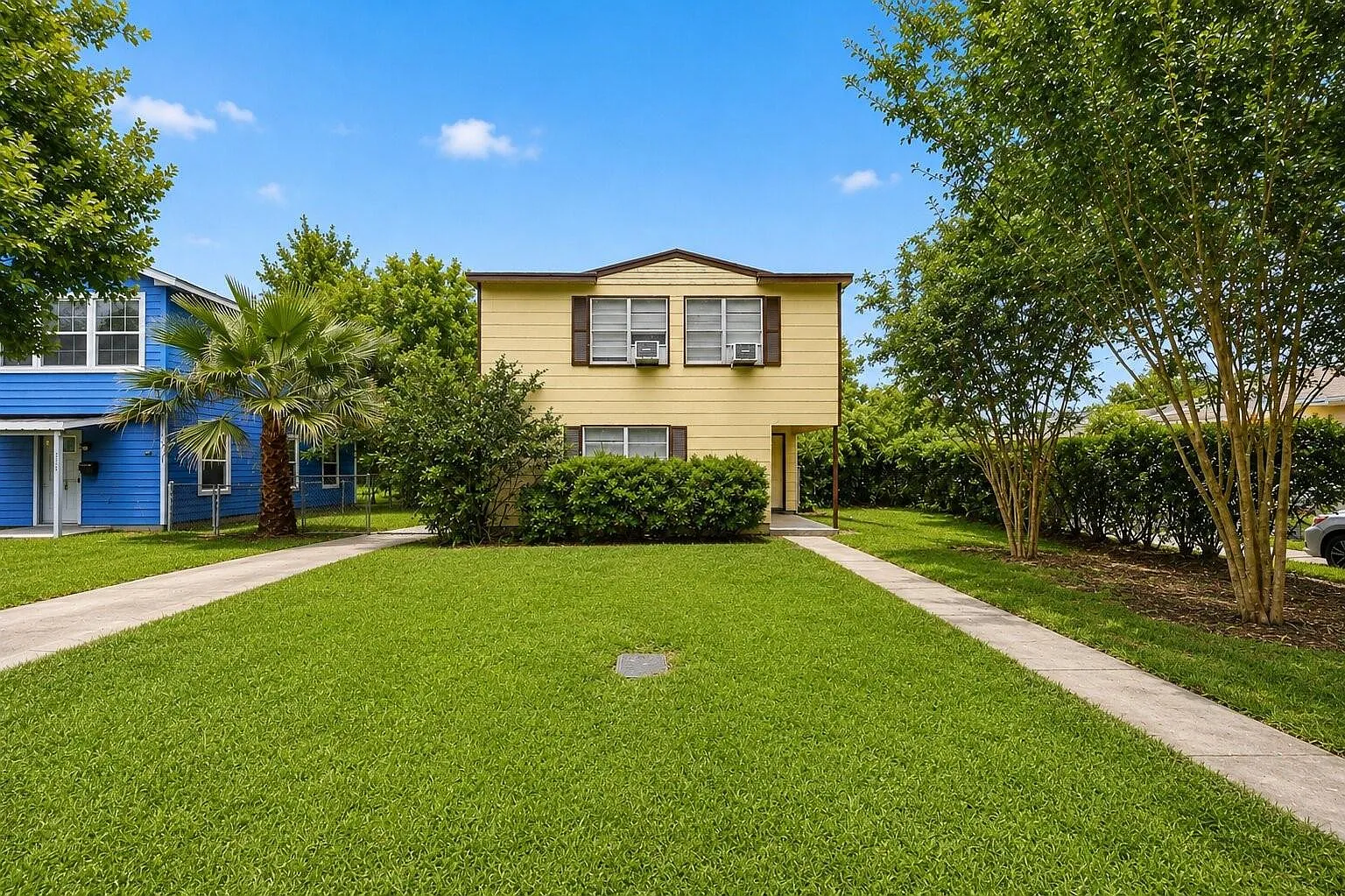 2 bed, 1.0 bath, 847 sqft, $945 — Photo 1