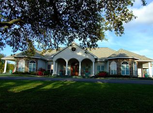 5011 Newpoint Dr, Fresno, TX 77545
