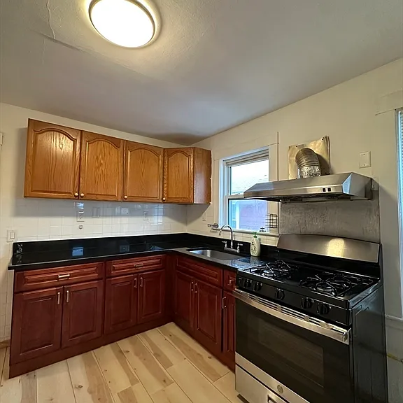 301 Atlantic St #2F — Photo 8