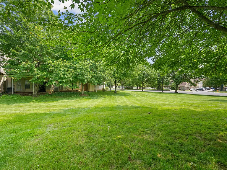 10745 Hillingdon Rd — Photo 16