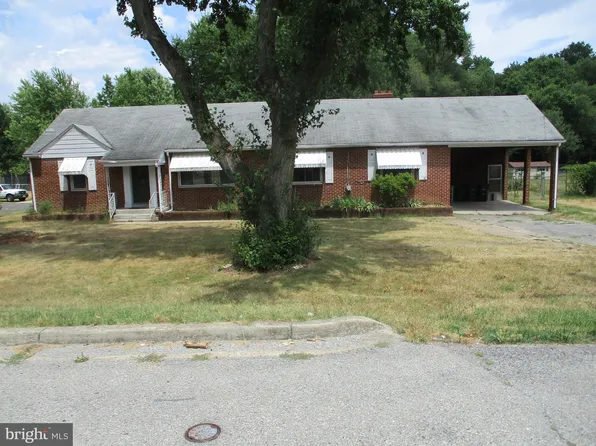 5814 Robin Ln, Suitland, MD 20746