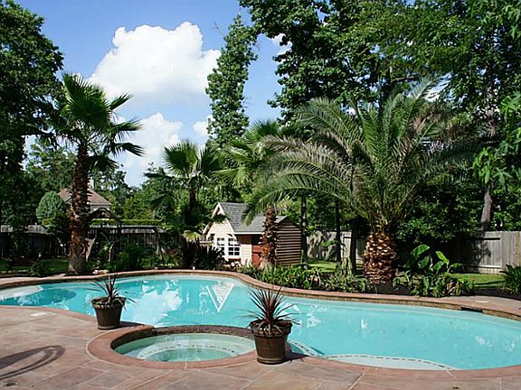 Backyard paradise on more than a third of an acre!