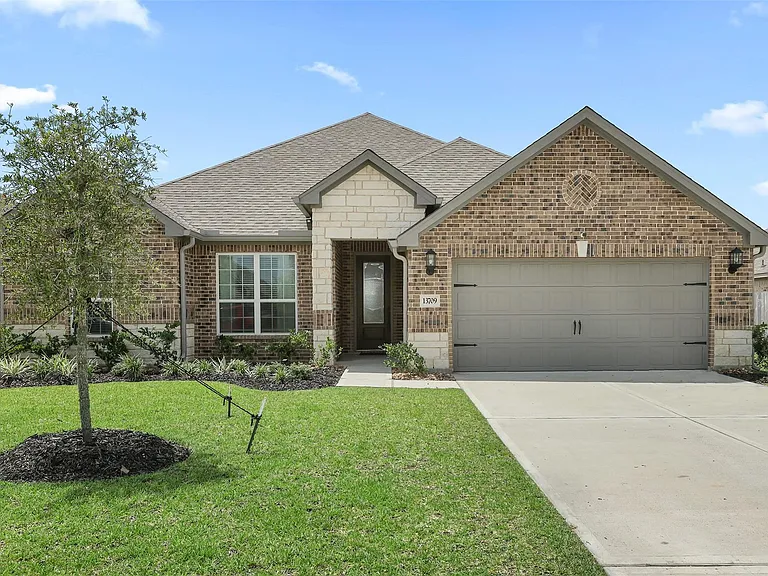 13709 Gaff Rig Dr — Photo 2