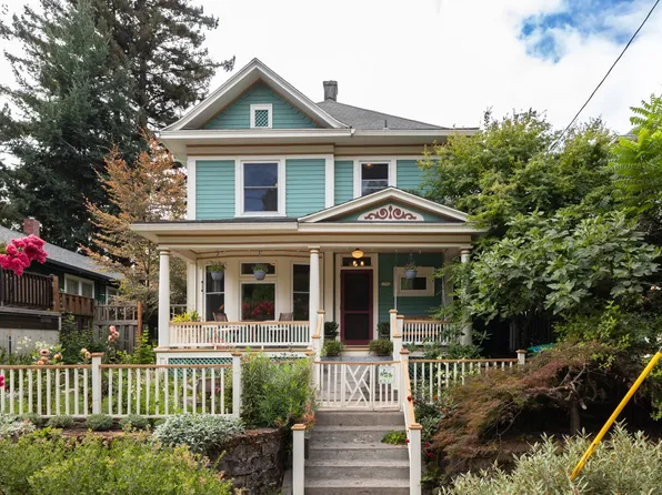 1752 SE Taylor St, Portland, OR 97214